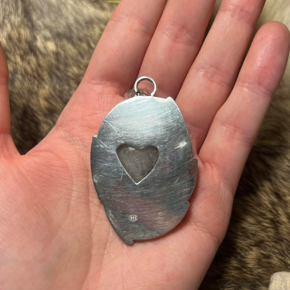 Handmade sterling silver crow agate heart pendant - Picture 3 of 3